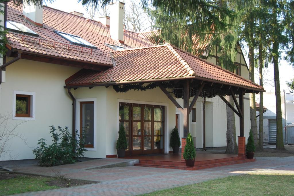 Hotel Restauracja Cztery Pory Roku Orneta Exterior foto
